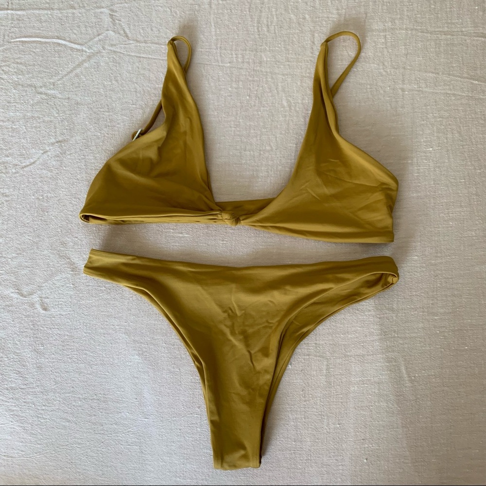 Stone Fox Swim/ Toast Swim. Bikini set.